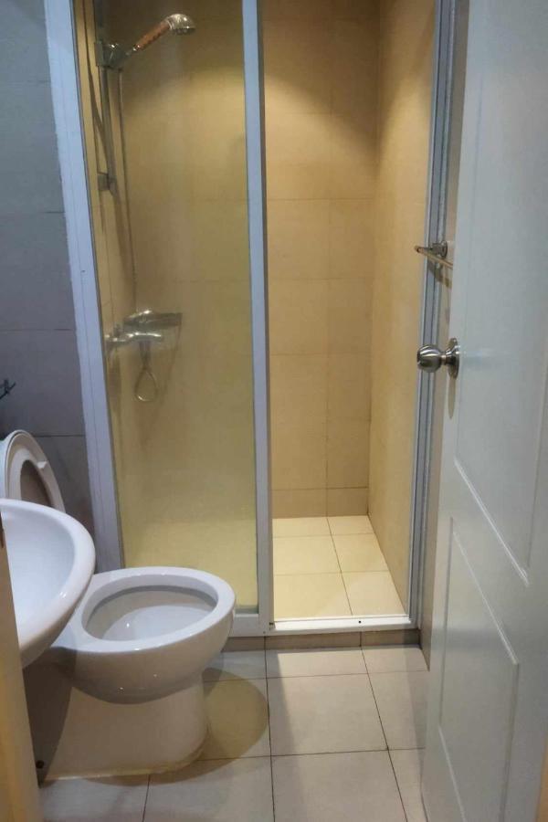 Sm Bicutan Lovely Home Manila Bagian luar foto